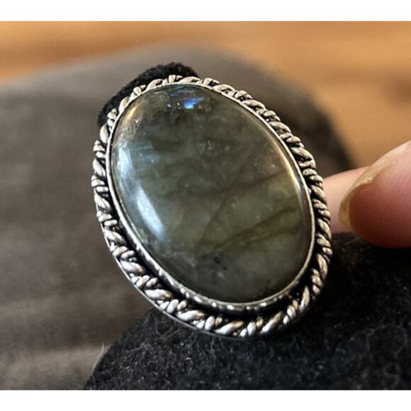 Vintage Large Labradorite Rainbow Moonstone Stone Silver Tone Ring Sz 7 - Picture 3 of 6